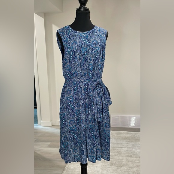 GAP Pretty Blue Short Paisley Shirred  Swing Dress with pockets and attach belt - Picture 3 of 10